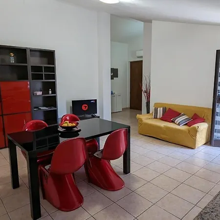 Apartament Grazioso E Confortevole Attico, Costa Sud-ovest