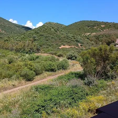Grazioso E Confortevole Attico, Costa Sud-ovest Apartmán *