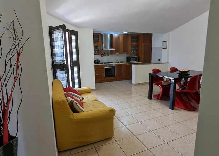 Grazioso E Confortevole Attico, Costa Sud-ovest Apartament *